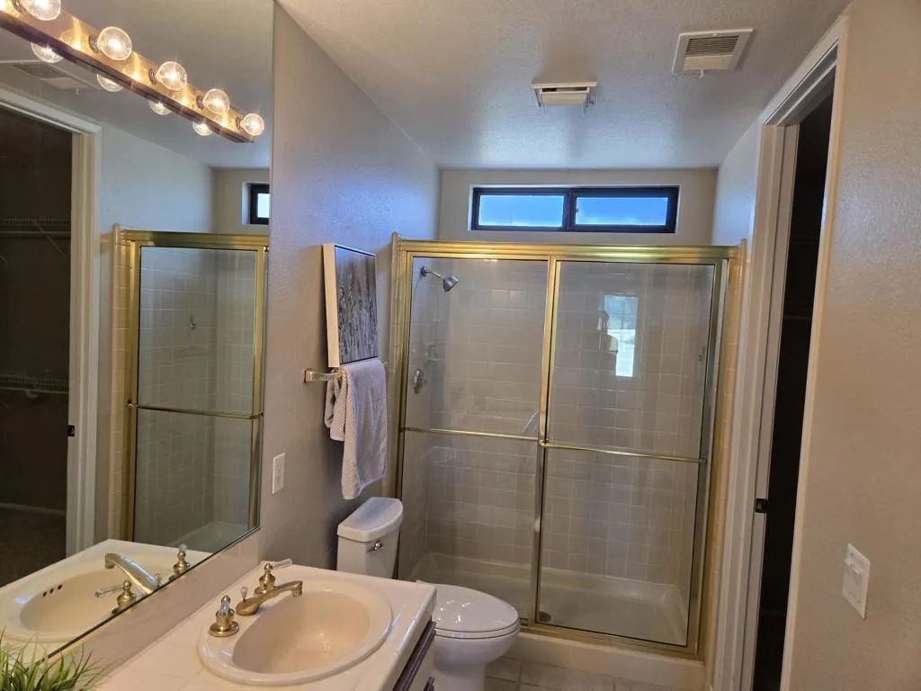 28710 Desert Princess Drive, Cathedral City, California 92234 home-pic-18